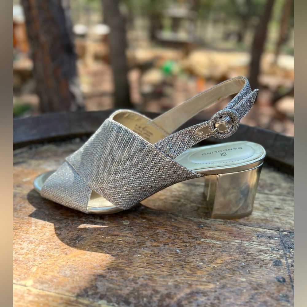 Bandolino sling back open toe Block heel Gold